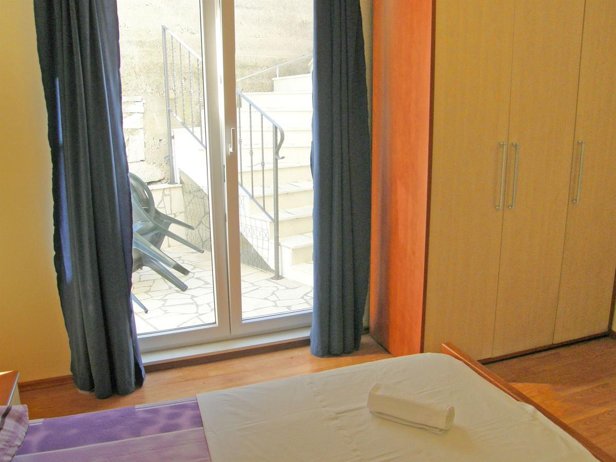 Apartments Jurica Primošten Buitenkant foto